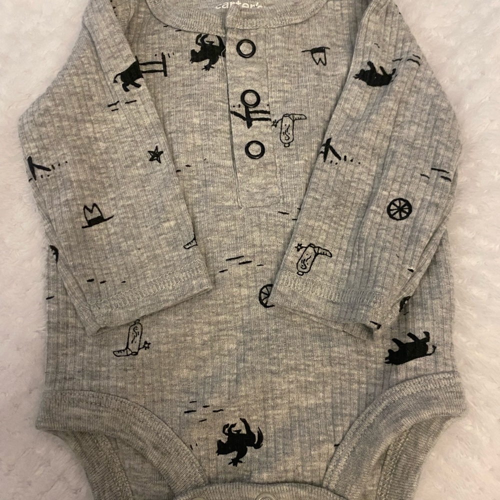 Carter’s Matching Set - Picture 2 of 5